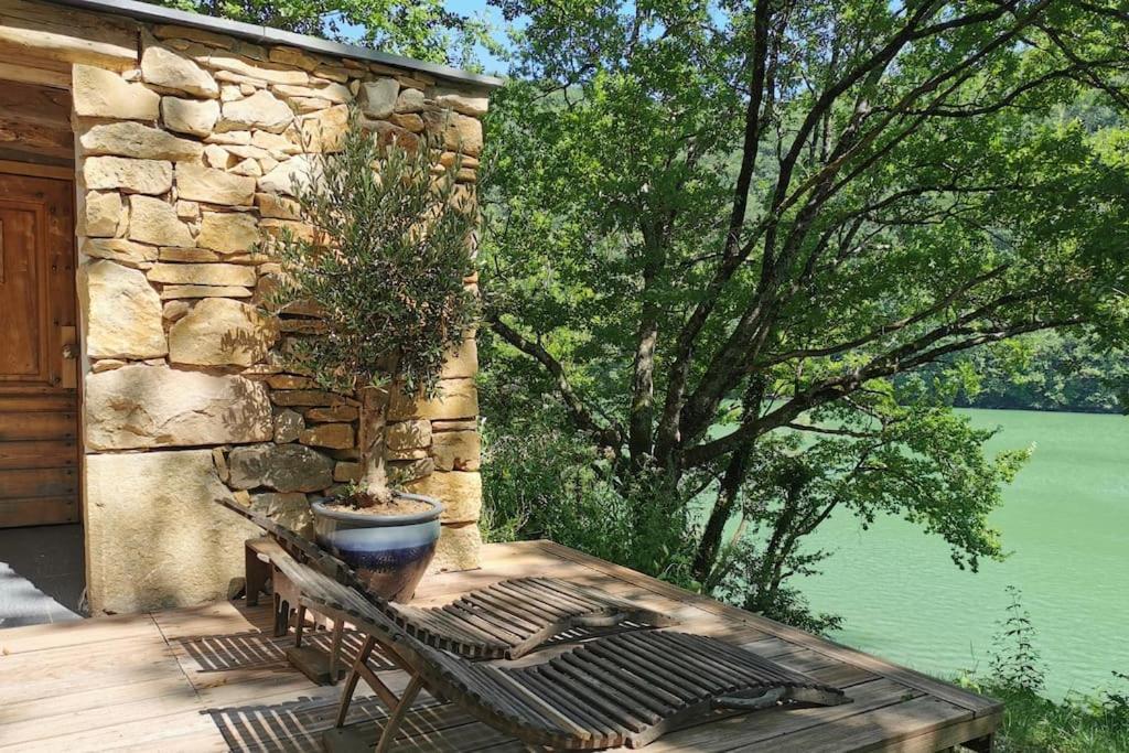 Lake House I // Alauzet Ecolodge + Nature Spa Castelnau-de-Mandailles Εξωτερικό φωτογραφία
